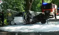 Kierowca citroena zginął po uderzeniu jego samochodu w drzewo