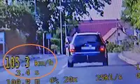 Pędził 105 km/h w terenie zabudowanym – prawo jazdy stracił od razu i zapłacił wysoki mandat!