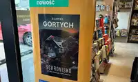 Bolesławianin znów to zrobił! Nowa książka Sławka Gortycha "Schronisko, które zostało zapomniane" rozgrzała fanów! 