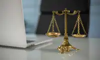 Czy warto zostać prawnikiem w Polsce? Zobacz, jak wygląda rzeczywistość zawodowa