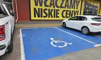 Miała kartę osoby niepełnosprawnej, dostała 420 zł kary za brak biletu na parkingu. Seniorka: To niesprawiedliwe!