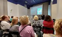 Pełna sala na spotkaniu o historii i odbudowie Klasztoru Dusz!