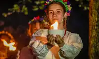 Swarożyc, panny i wianki – magiczny spektakl, którego nie zapomnisz!