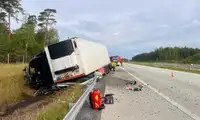 Wyprzedzanie na siłę – tiry łamią zakazy i zagrażają bezpieczeństwu na A4