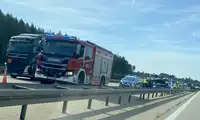 Wypadek na A4: niemiecki radiowóz zderzył się z osobówką
