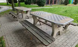 Radny chce likwidacji stolików szachowych! "Młodzież tam imprezuje". Znamy odpowiedź władz miasta!