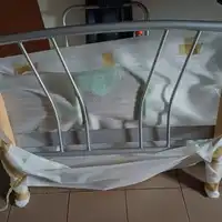 Łóżko ze stelażem elektrycznym regulowanym