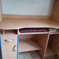 biurko młodzieżowe + szafa na ubrania