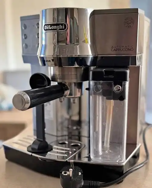 Ekspres do kawy DeLonghi Kolanowy EC850M