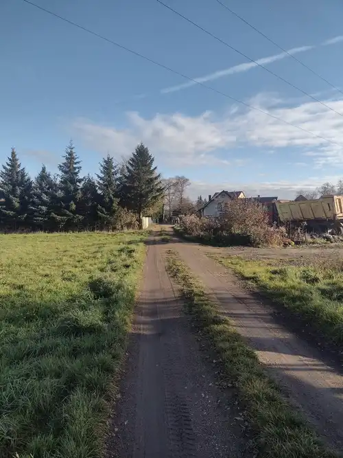 Na sprzedaż  działka  budowlana  w Łaziskach 2  km od Bolesławca