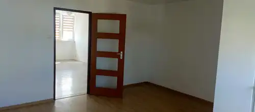 trzypokojowe mieszkanie w Bolesławcu w bloku przy ul. Zygmunta Augusta
