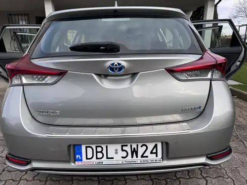 Toyota Auris II 1.8 hybrid 2017