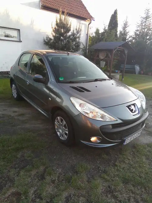 Peugeot 206+plus rok 2010 z przebiegiem 79451 km
