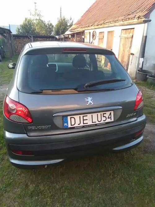 Peugeot 206+plus rok 2010 z przebiegiem 79451 km