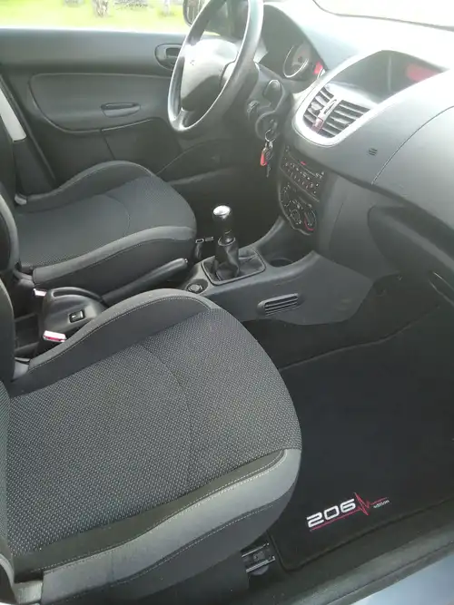 Peugeot 206+plus rok 2010 z przebiegiem 79451 km