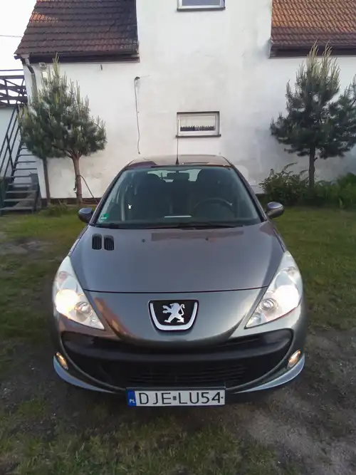 Peugeot 206+plus rok 2010 z przebiegiem 79451 km