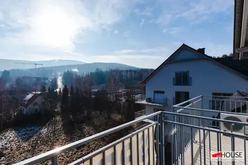 Apartament z panoramą gór+3 balkony+miejsce postojowe w garażu-Świeradów Zdrój