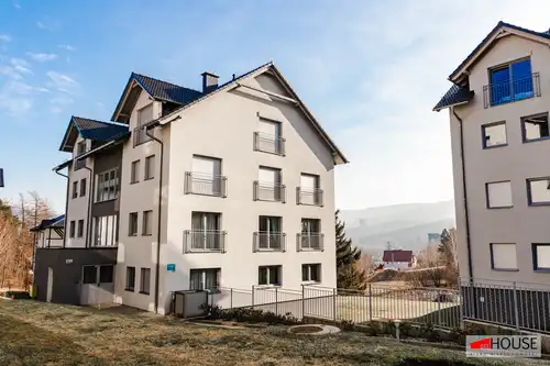 Apartament z panoramą gór+3 balkony+miejsce postojowe w garażu-Świeradów Zdrój