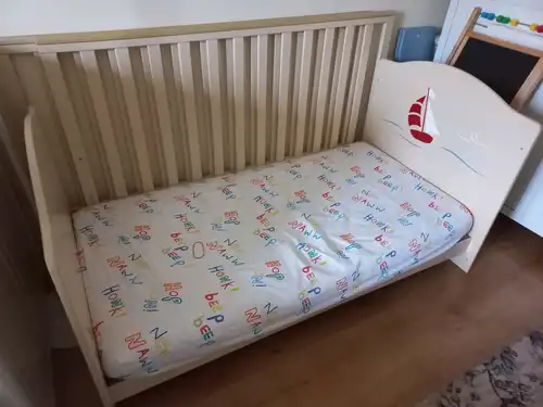 Sprzedam łóżeczko dla dziecka 