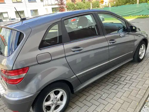 Sprzedam Mercedesa B180 115 kW 2009 r. po liftingu, klimatronik