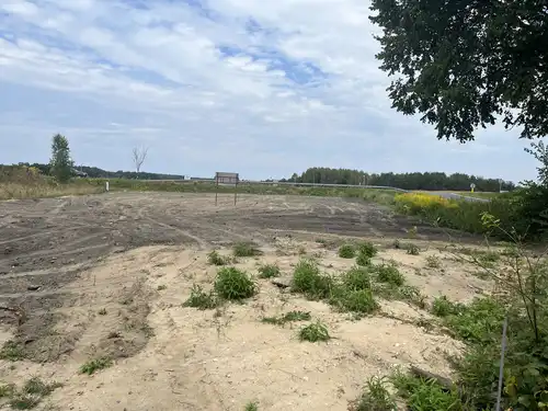 Działka inwestycyjna Brzeźnik
