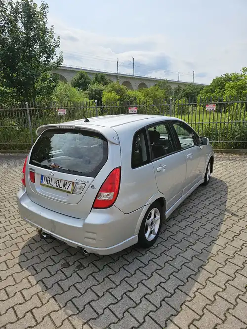 Samochód osobowy 2004 Suzuki Liana 