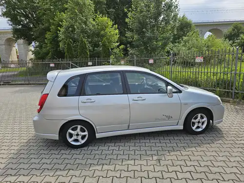Samochód osobowy 2004 Suzuki Liana 