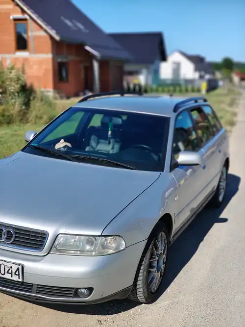 AUDI A4 AVANT 2001R 1.9 TDI 115KM
