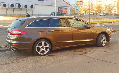 Ford Mondeo VIGNALE, rok 2017, 180 KM, 2,0 TDCI, przebieg 212 tys.
