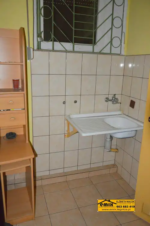 Lokal z możliwością przekształcenia na dom, działka 2880m2 