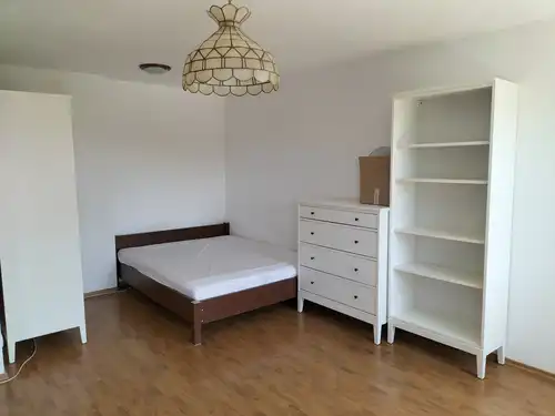 Wynajmę kawalerkę 38m z garażem w Bolesławcu