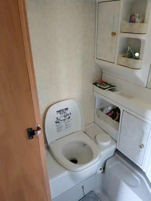Sprzedam przyczepę kempingową 